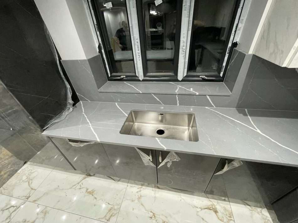 Install worktops quartz, marble.